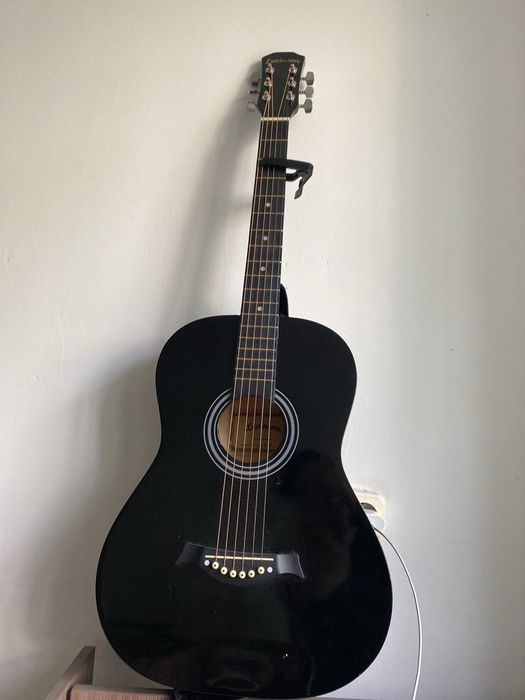 Гитара Levinson LA-R38B