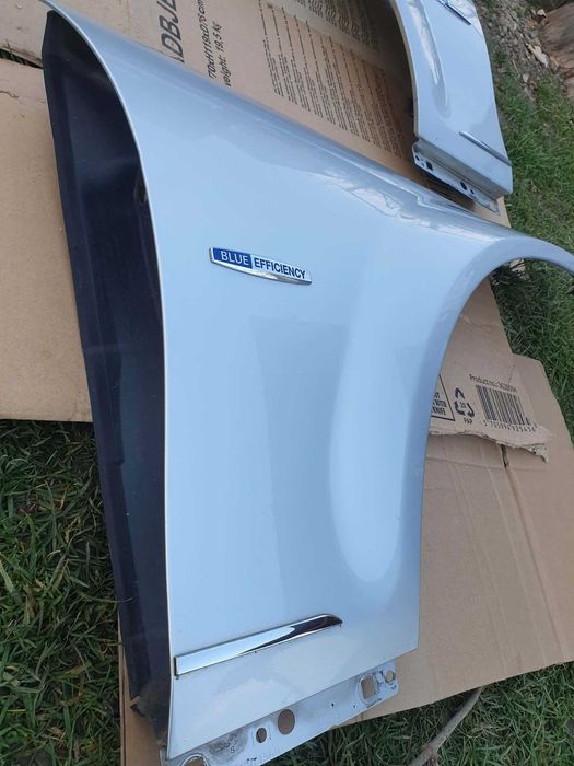 Aripa Mercedes C-Class W204 Stanga/Dreapta