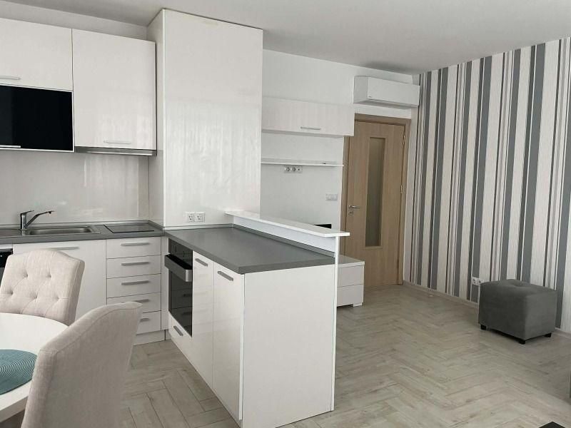 Двустаен апартамент под наем в ж.к. Кръстова вада, 2220097