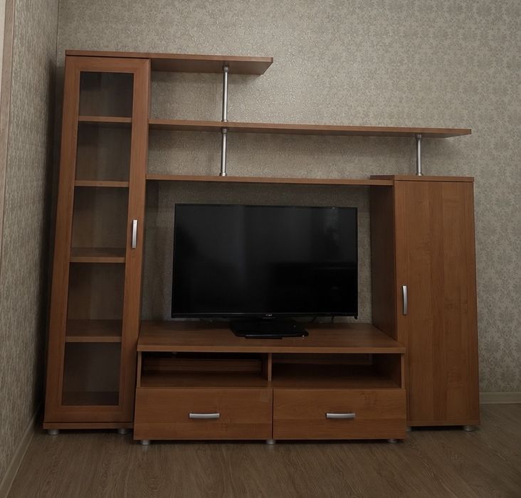 Продам тв стенку-горку
