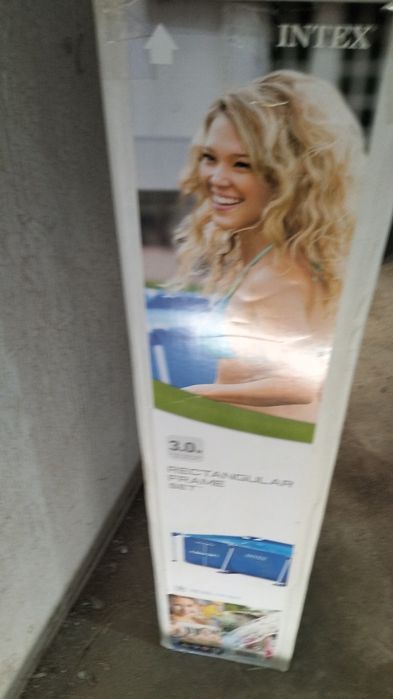 Бассейн продается