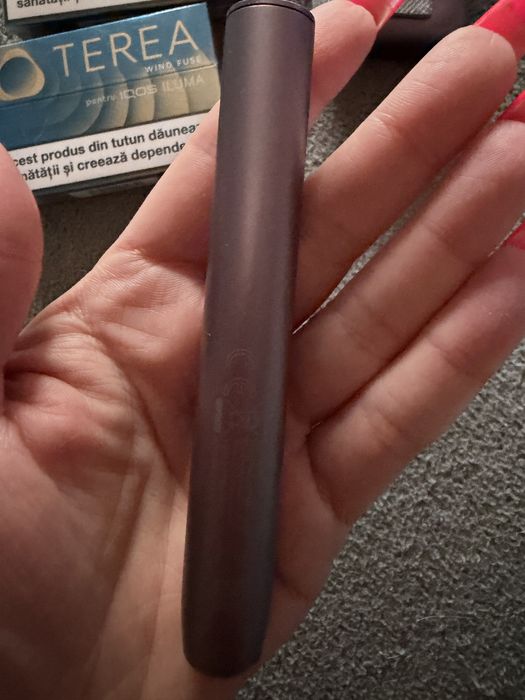 Dispozitiv Iqos iluma  mov