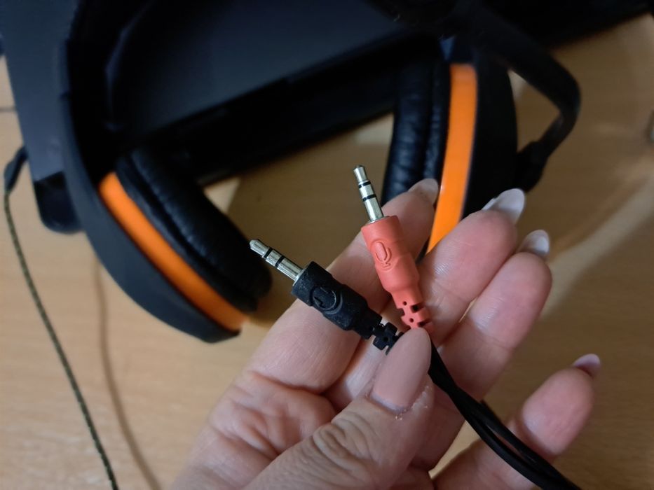 Слушалки за компютър