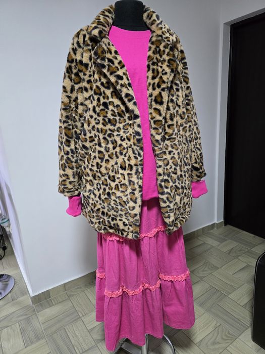 Hanorac dama fucsia, model overseized, material premium ;