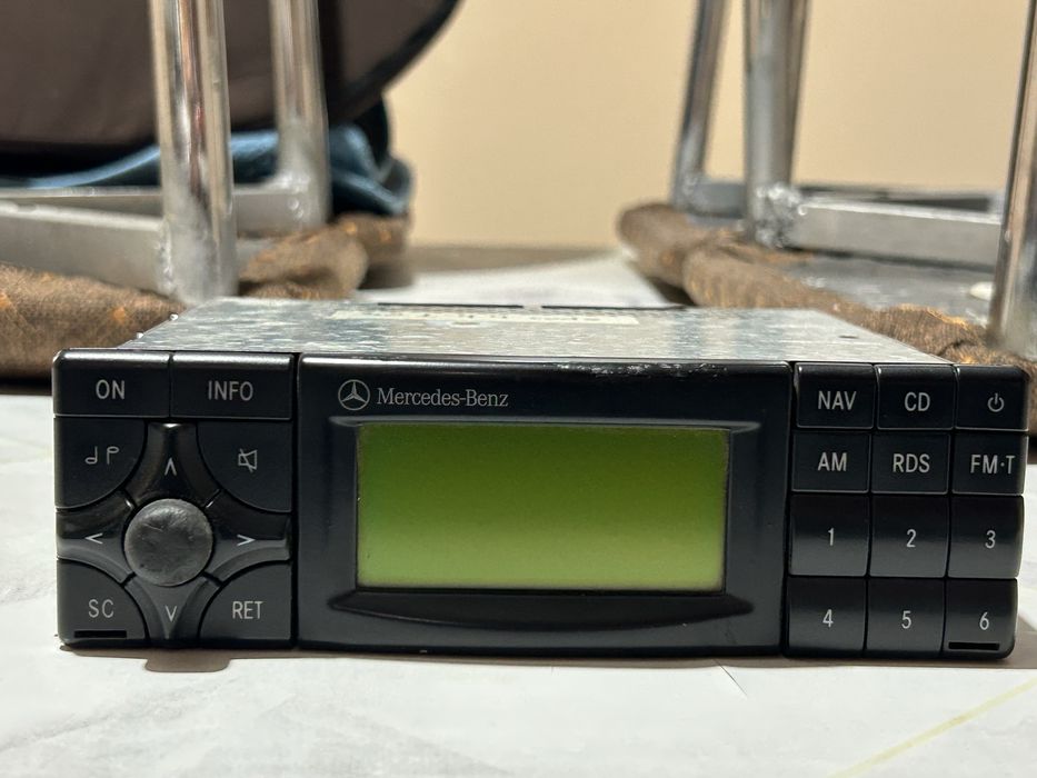 Магнитафон на мерседес