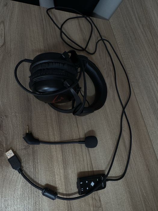 Vand casti gaming