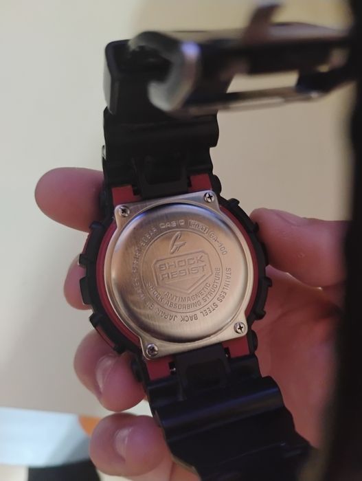 Часовник Casio G-Shock GA-100-1A4ER
Продавам C