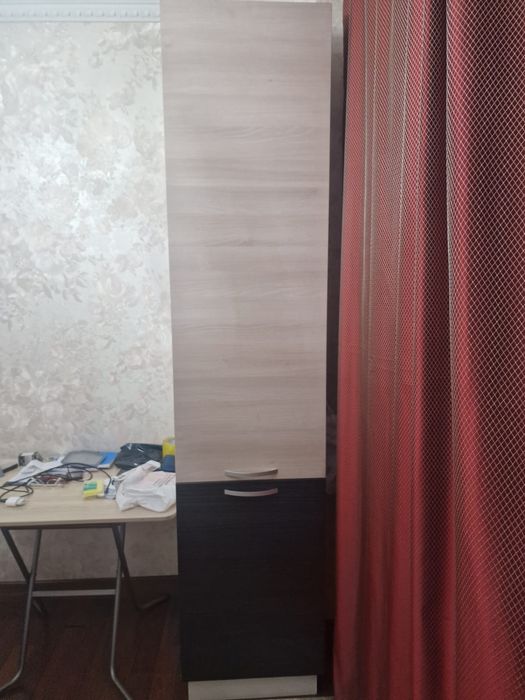 Продам шкаф пенал