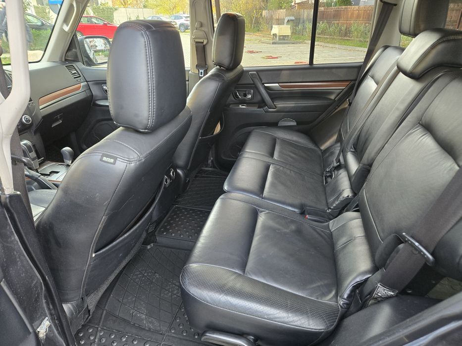 Mitsubishi Pajero 7 Locuri Automat Extra Full Stare Perfecta Unic Prop