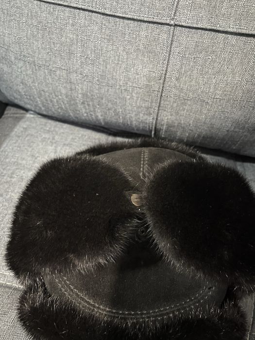 Продам куртку с норковым воротником и ушанку норковую  каждая по 15тыщ