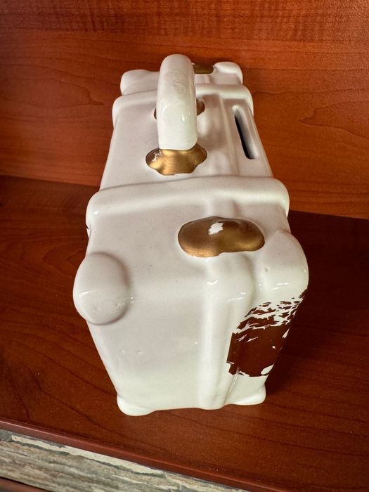 Порцеланова касичка