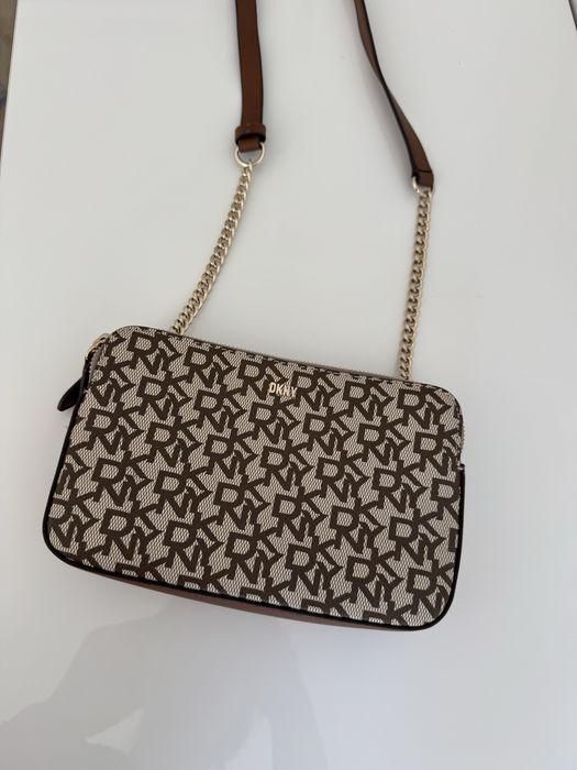 Дамска чанта DKNY