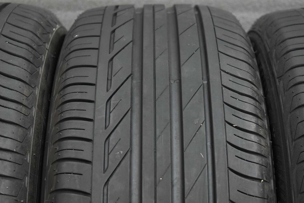 Гуми 225/55/17 Bridgestone
