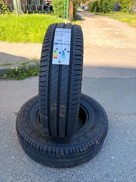 Vând 2 Anvelope Michelin Agilis 3 Noi 225/75R16C
