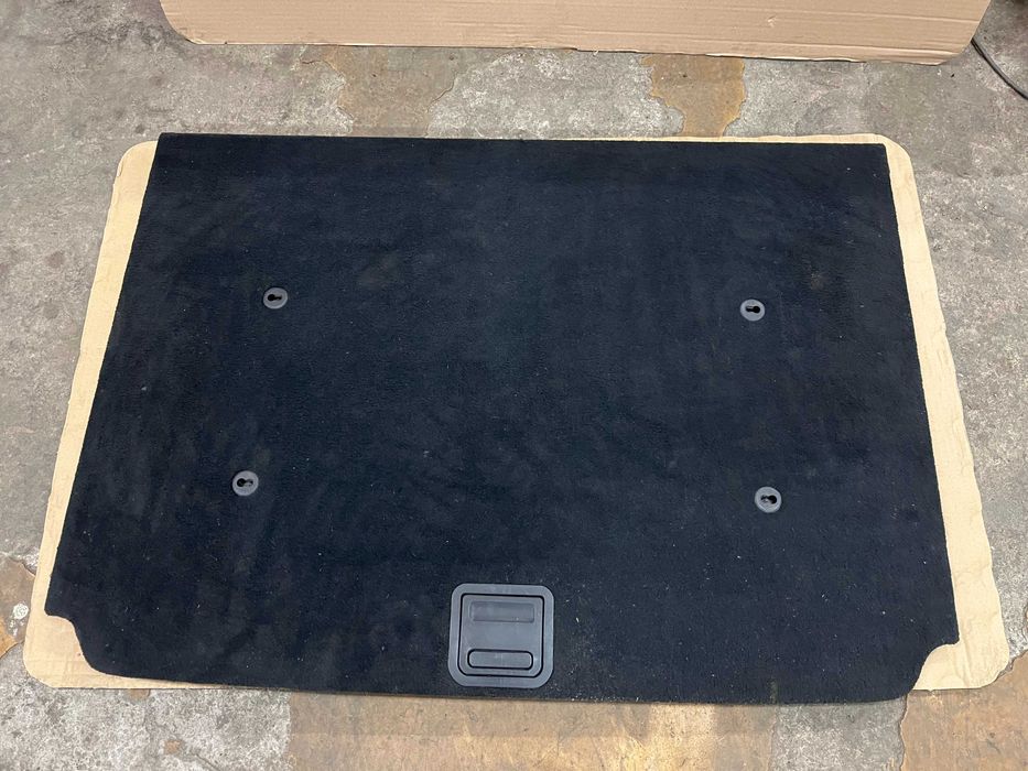 Кората в багажника за BMW E39 Комби