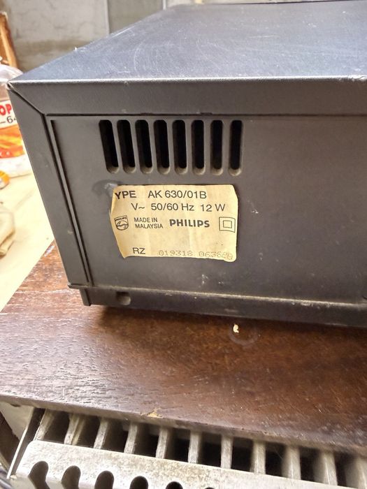 Не дорого CD проигрыватель Philips