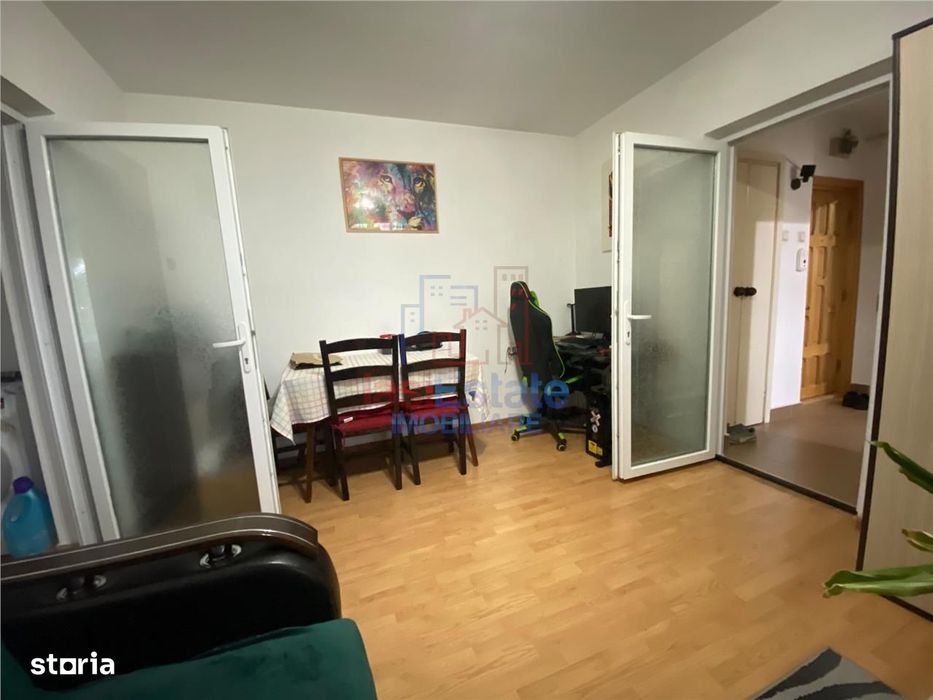 Apartament 3 camere - Cantemir