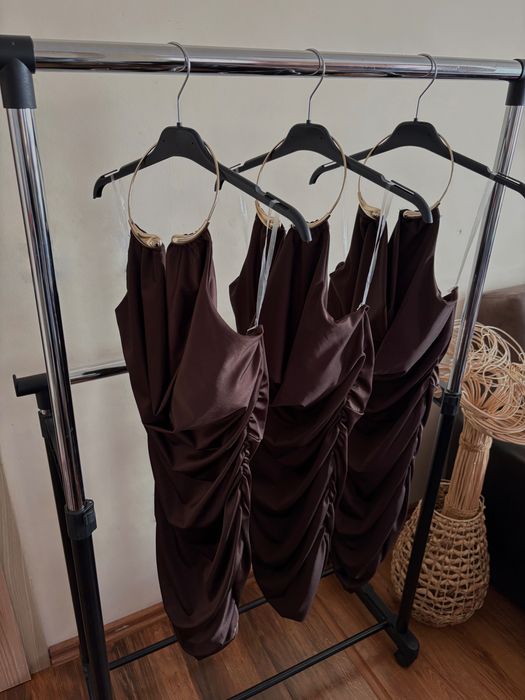 Елегантна рокля в кафяв цвят