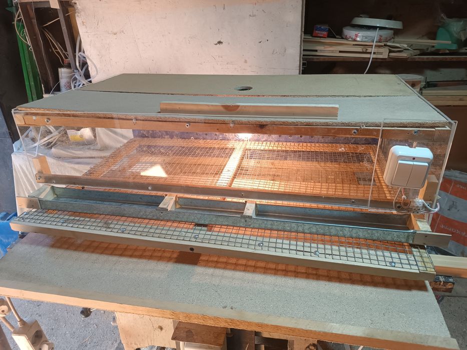 Продам брудер для цыплят