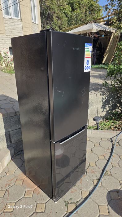 Продам холодильник БУ