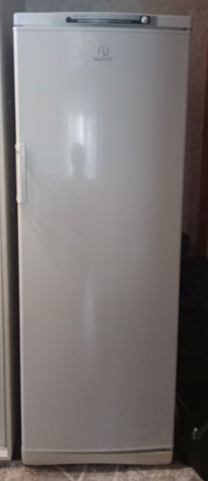 Продам морозильник INDESIT