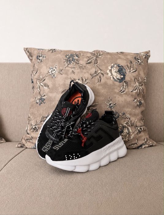 Adidasi chain reaction