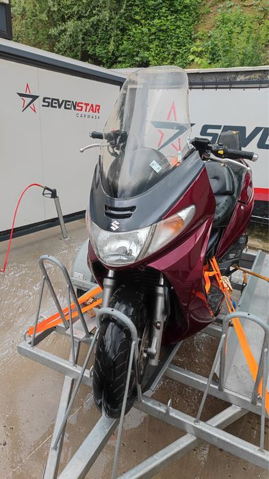 Скутер Suzuki Burgman 250 на части