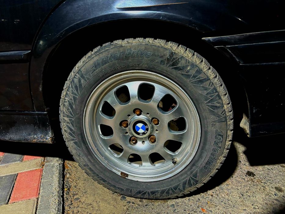 BMW e36 320i 2.0