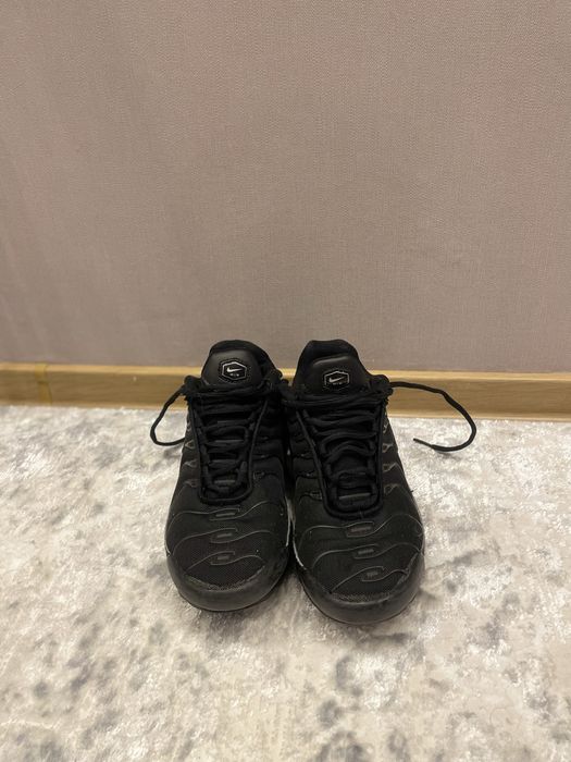 Продам кроссовки найк тн