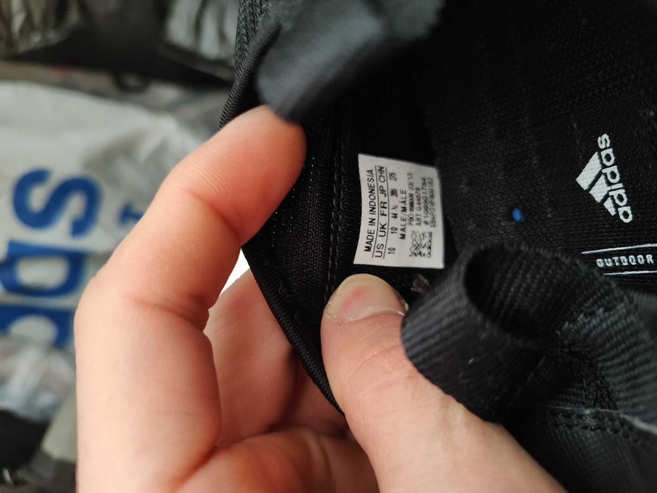 Мини чешки Adidas.