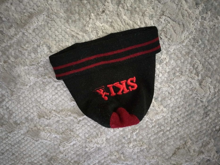 черна мъжка зимна шапка