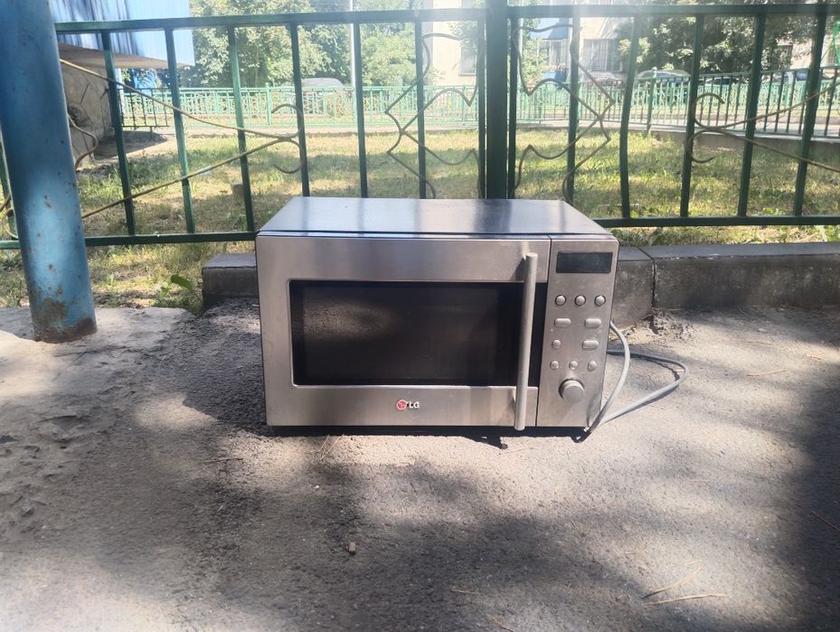 Микроволновая печь