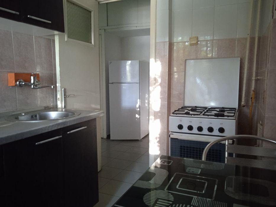 2 camere etaj 1 aer condiționat
