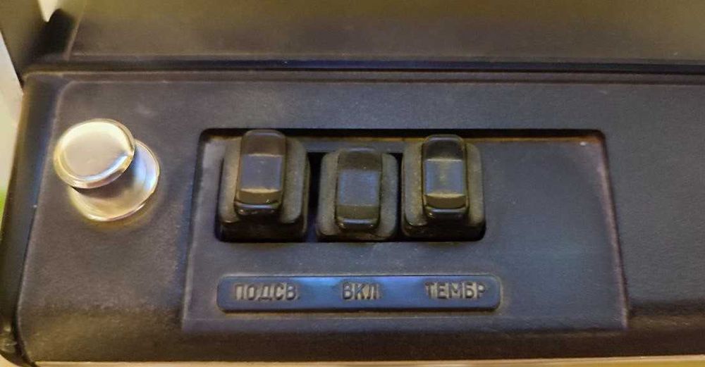 VEF Spidola 232 — винтажный радиоприёмник СССР (Рига) Латвия