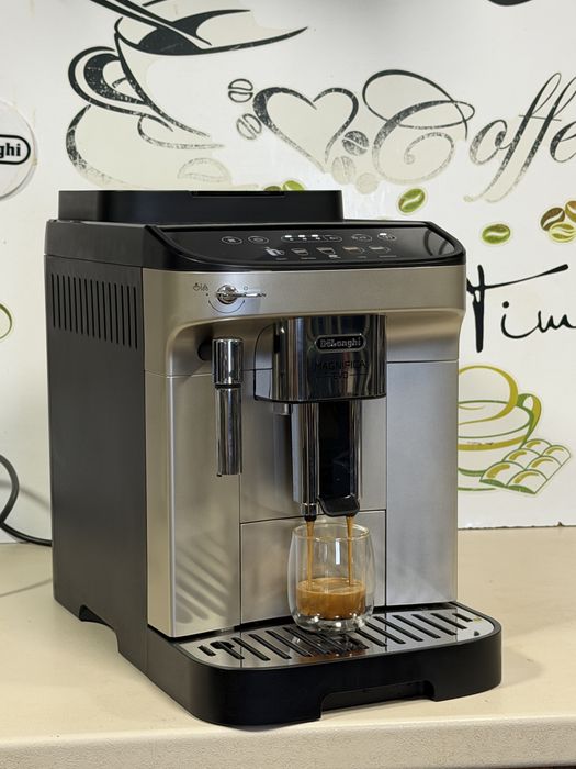 Кафемашина кафе автомат delonghi magnifica EVO с гаранция