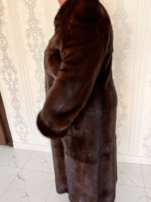 Шуба норковоя ..