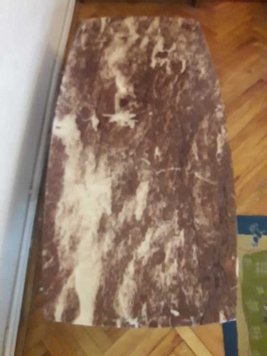 Masa mare cu blat de marmura si picioare din bronz