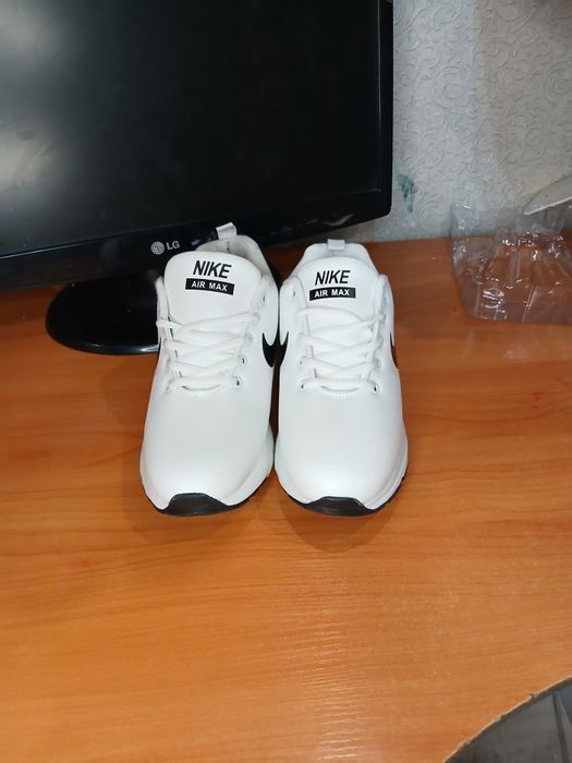 Кроссовки зимние