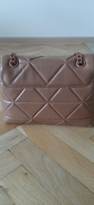 Prada чисто нова чанта