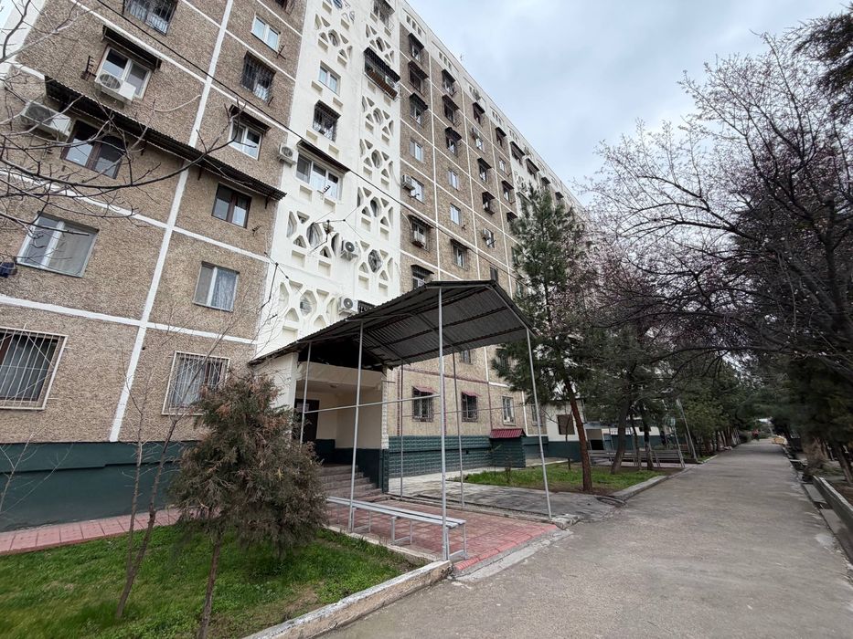 Продаётся! Квартира 1-Этаж Юнусабад 4 кв Биллур