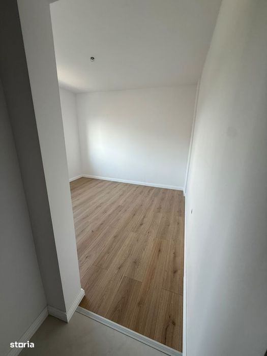 Apartament 3 camere de vânzare – Recent renovat