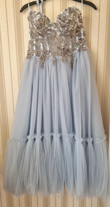 Бална рокля или рокля за много специален повод