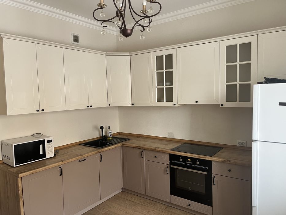 Продам кухонный гарнитур б/у