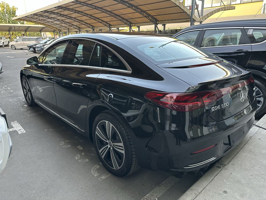 Mercedes Benz EQE 500
