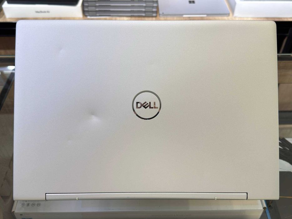 DELL Inspiron 7591 2-in-1 Core i7-10510U RAM 8 SSD 256 сенсорный