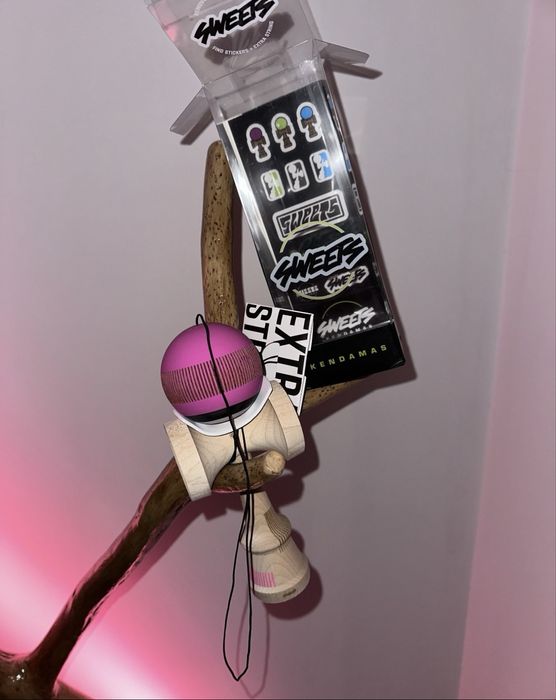 Kendama sweets broken bones- roz antiskid