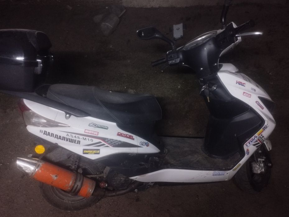 продам мопед м8 про