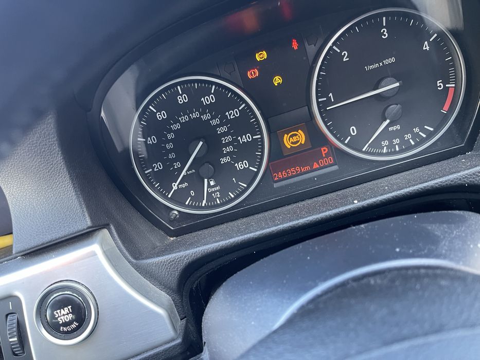 Bmw f30 motorul de 116 cai pentru dezmembrat