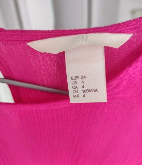 Rochita H&M tip pantaloni scurti