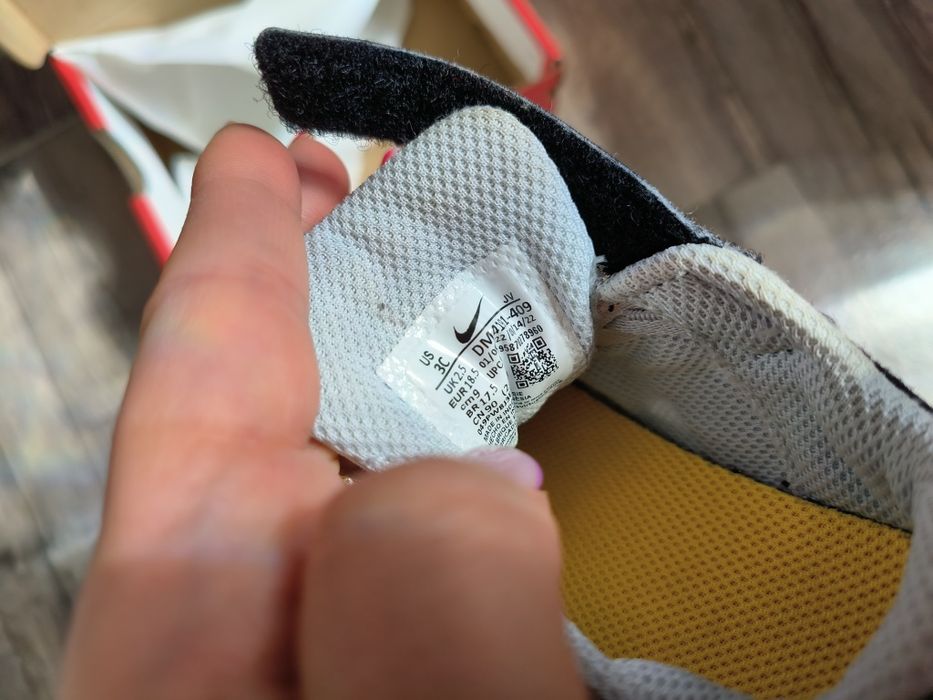 Adidași Nike Nr. 18,5